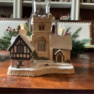 A Christmas Carol Cottage 1989 by David Winter